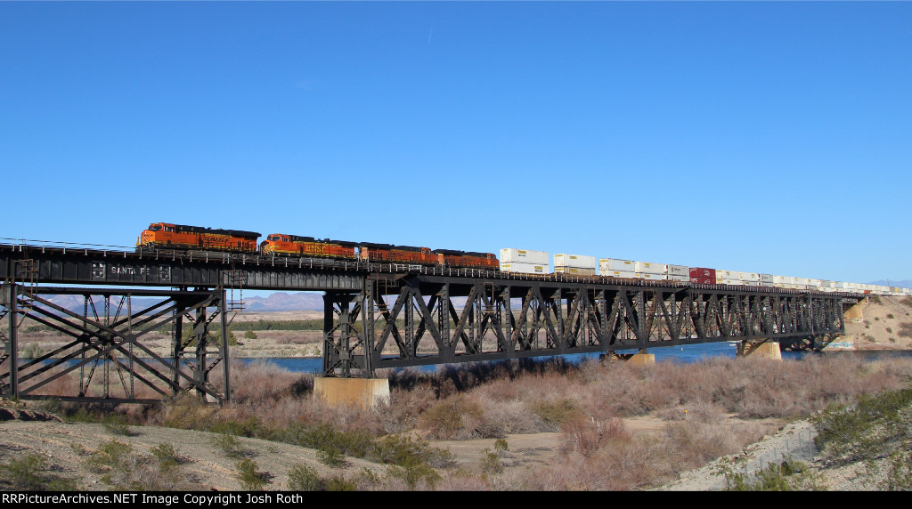 BNSF 7896, BNSF 4351, BNSF 7912 & BNSF 6774